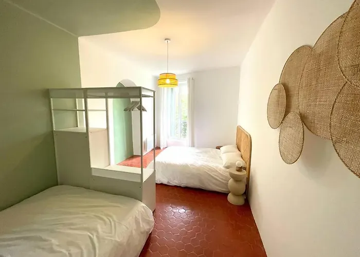 7 Pers-terrasse-vue Parc Apartment *